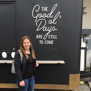 Meet your Posher, Elissa